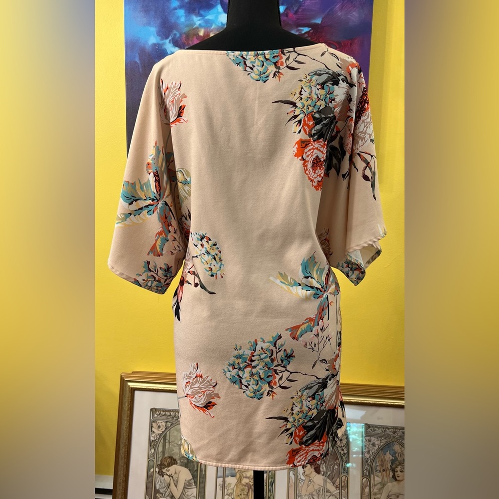 Beautiful Floral Twist-Front Blouse - Picture 2 of 5